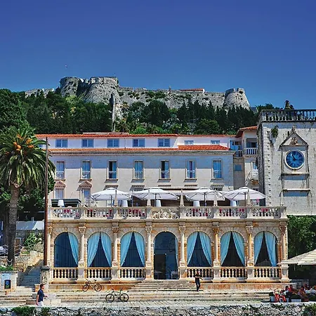 Awesome In Hvar With Wifi شقة