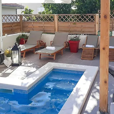 Apartmán Awesome In Hvar With House Sea View *