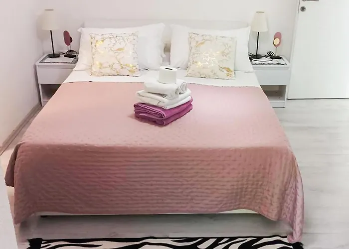 شقة Awesome In Hvar With Wifi *