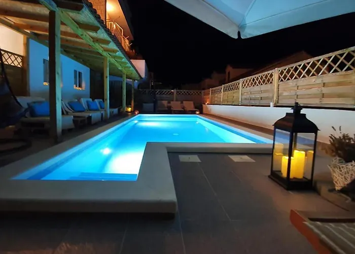 Awesome In Hvar With Wifi * هفار